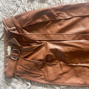 Aritzia Babaton Vegan Leather Size 00 Cropped Pants